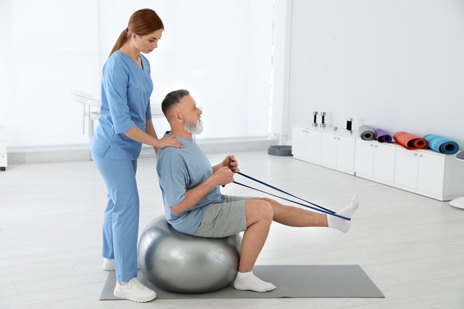 how-physical-therapy-helps-with-mobility-problems